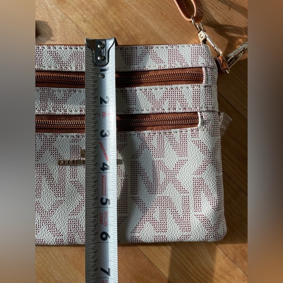 Purse - Picture 9 of 13